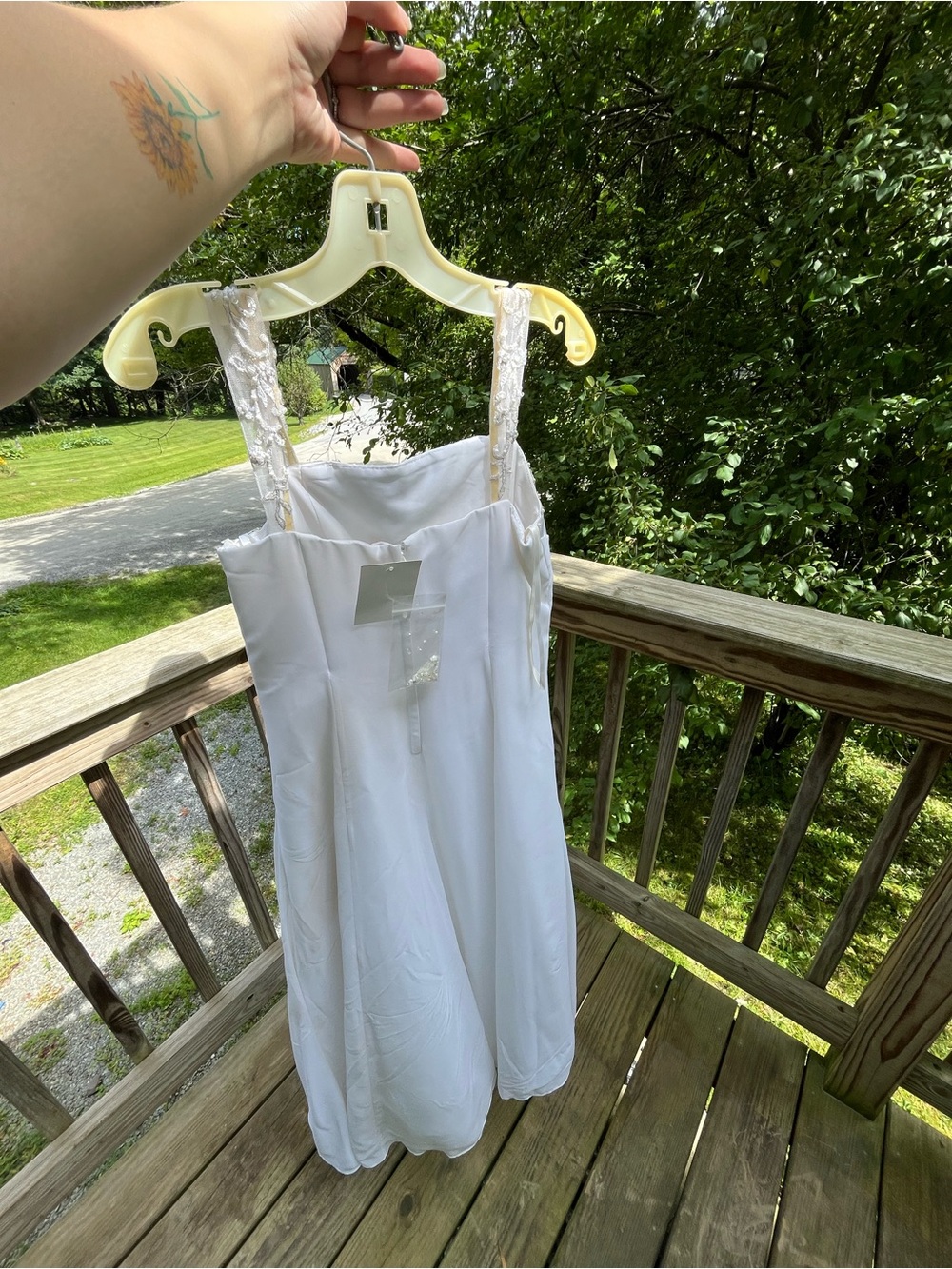 David's Bridal White Floral Lace Bodice Girls Formal Dress - Picture 3 of 6